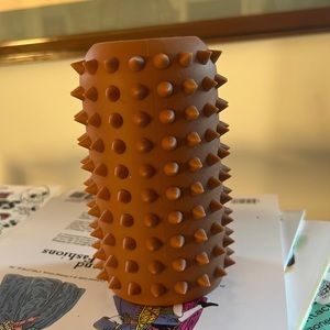 BKR Spiked Honey sleeve. Fits little bottles and little cups.